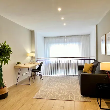 Feelathome Plaza Appartamento *