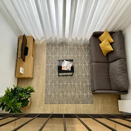 Апартаменты Feelathome Plaza