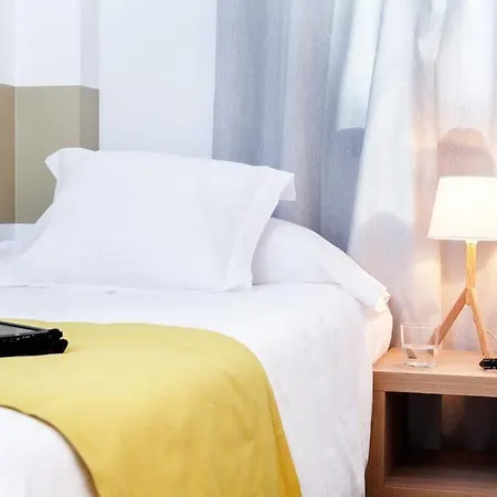 Апартаменты Feelathome Plaza *