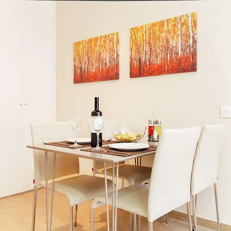 Апартаменты Feelathome Plaza