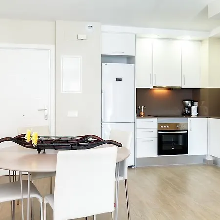 Feelathome Plaza Appartement *