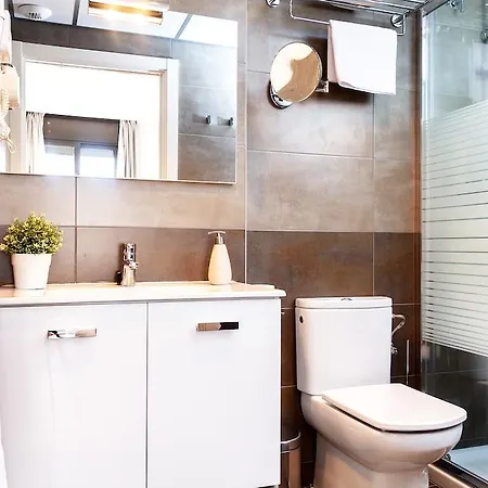 Feelathome Plaza * Barcelona