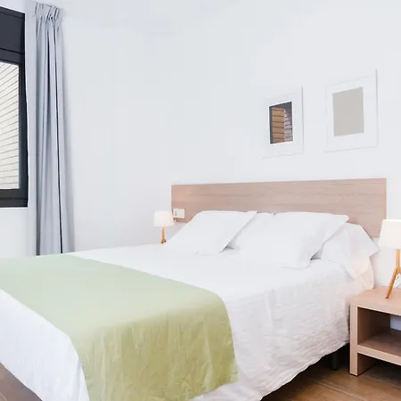 Feelathome Plaza Apartamento *