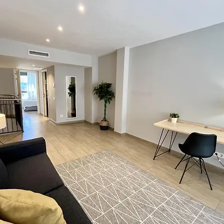 Feelathome Plaza Apartamento Barcelona