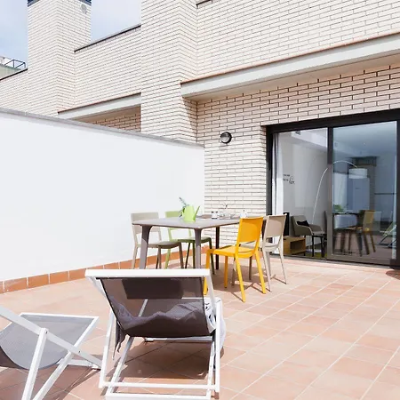 Feelathome Plaza Apartamento *