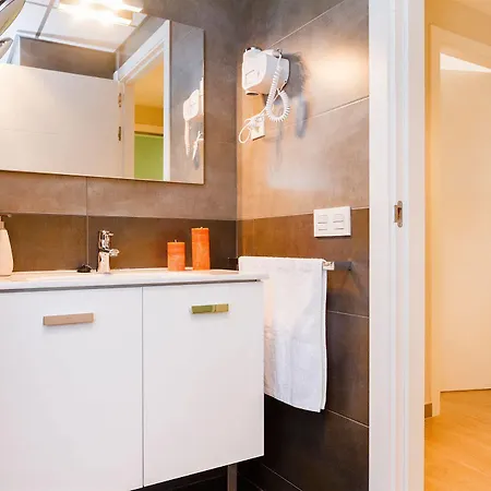 Feelathome Plaza Apartamento