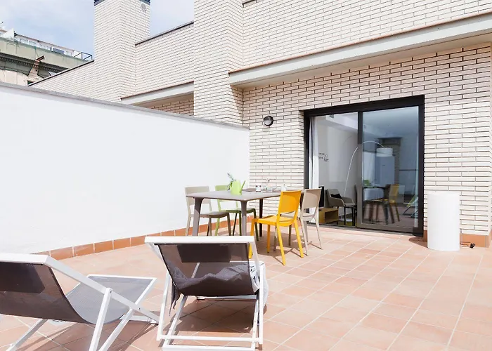 Feelathome Plaza Apartamento *