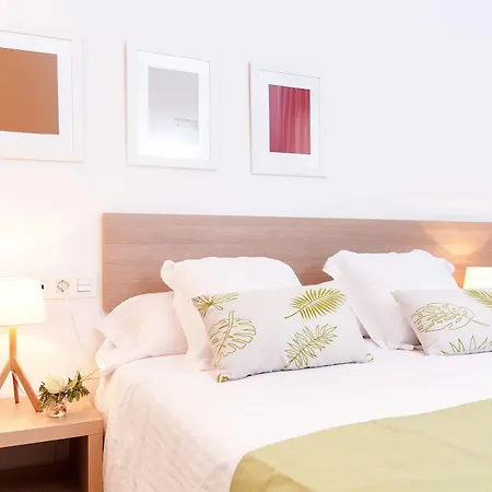 Feelathome Plaza * Barcelona